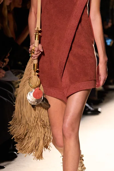 Look 24